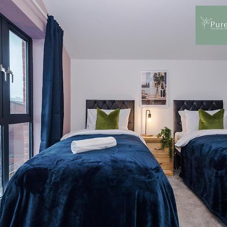 Stunning Five Bedroom Manchester House With Free Parking By Purestay Short Lets & Serviced Accommodation Buitenkant foto