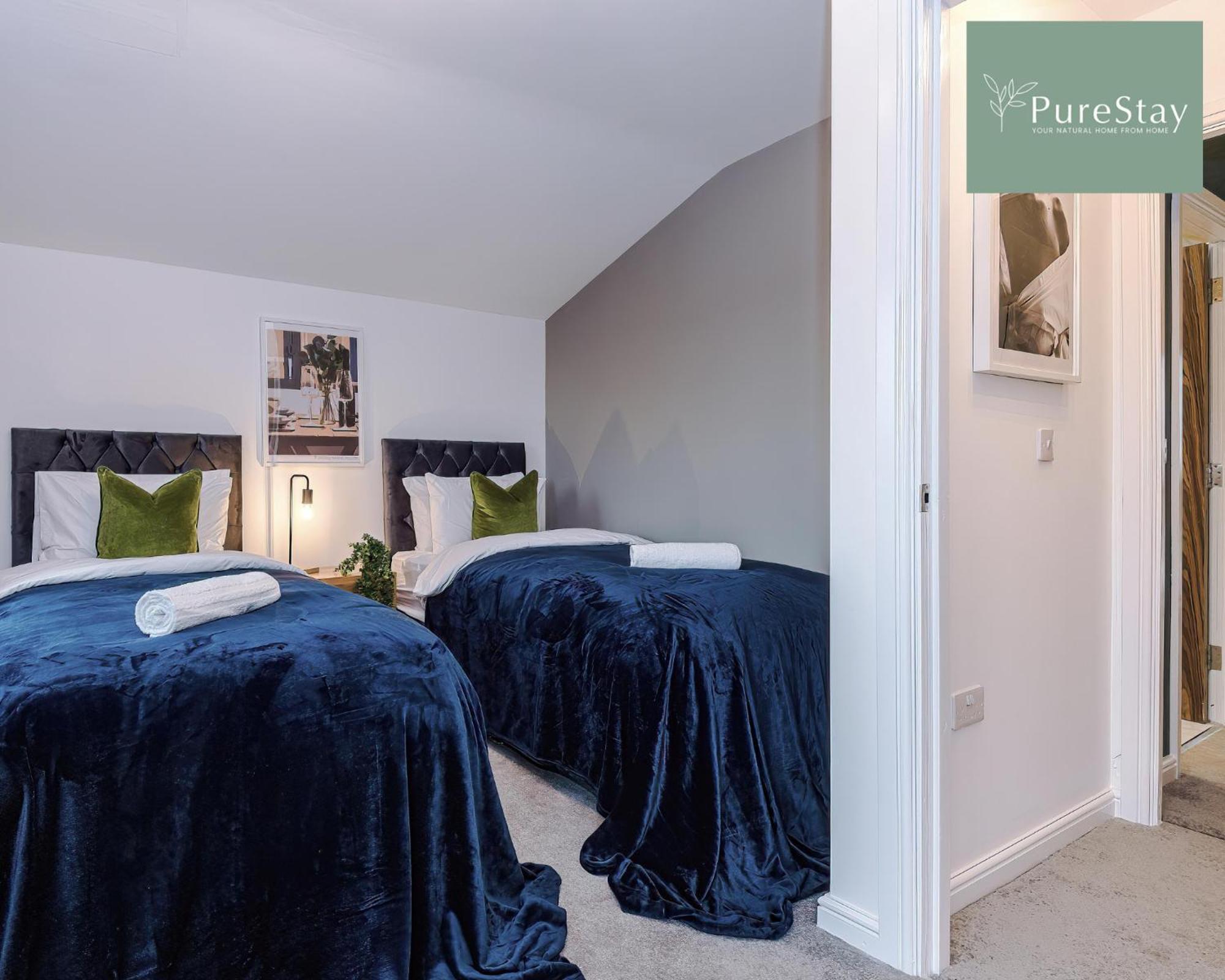 Stunning Five Bedroom Manchester House With Free Parking By Purestay Short Lets & Serviced Accommodation Buitenkant foto