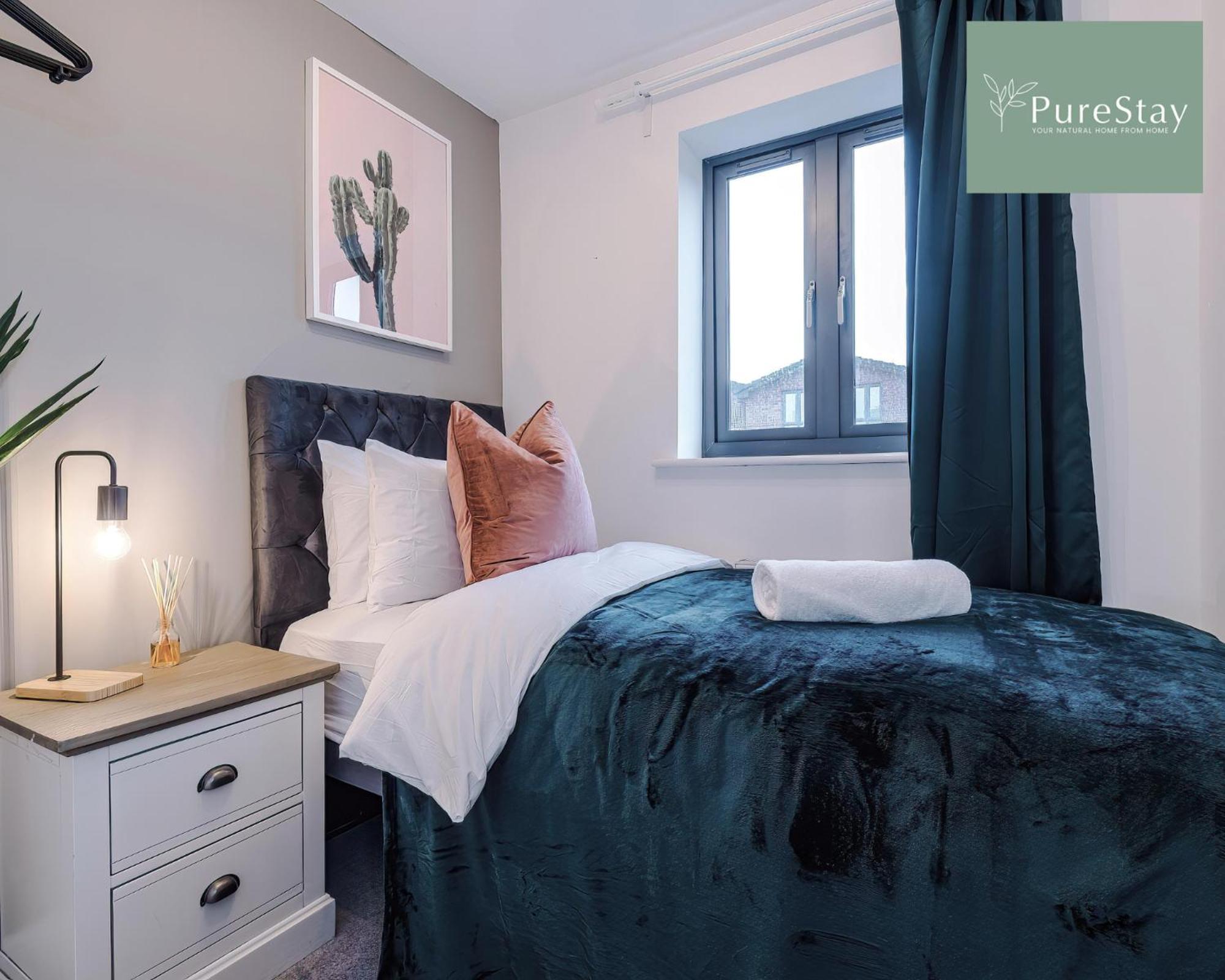 Stunning Five Bedroom Manchester House With Free Parking By Purestay Short Lets & Serviced Accommodation Buitenkant foto