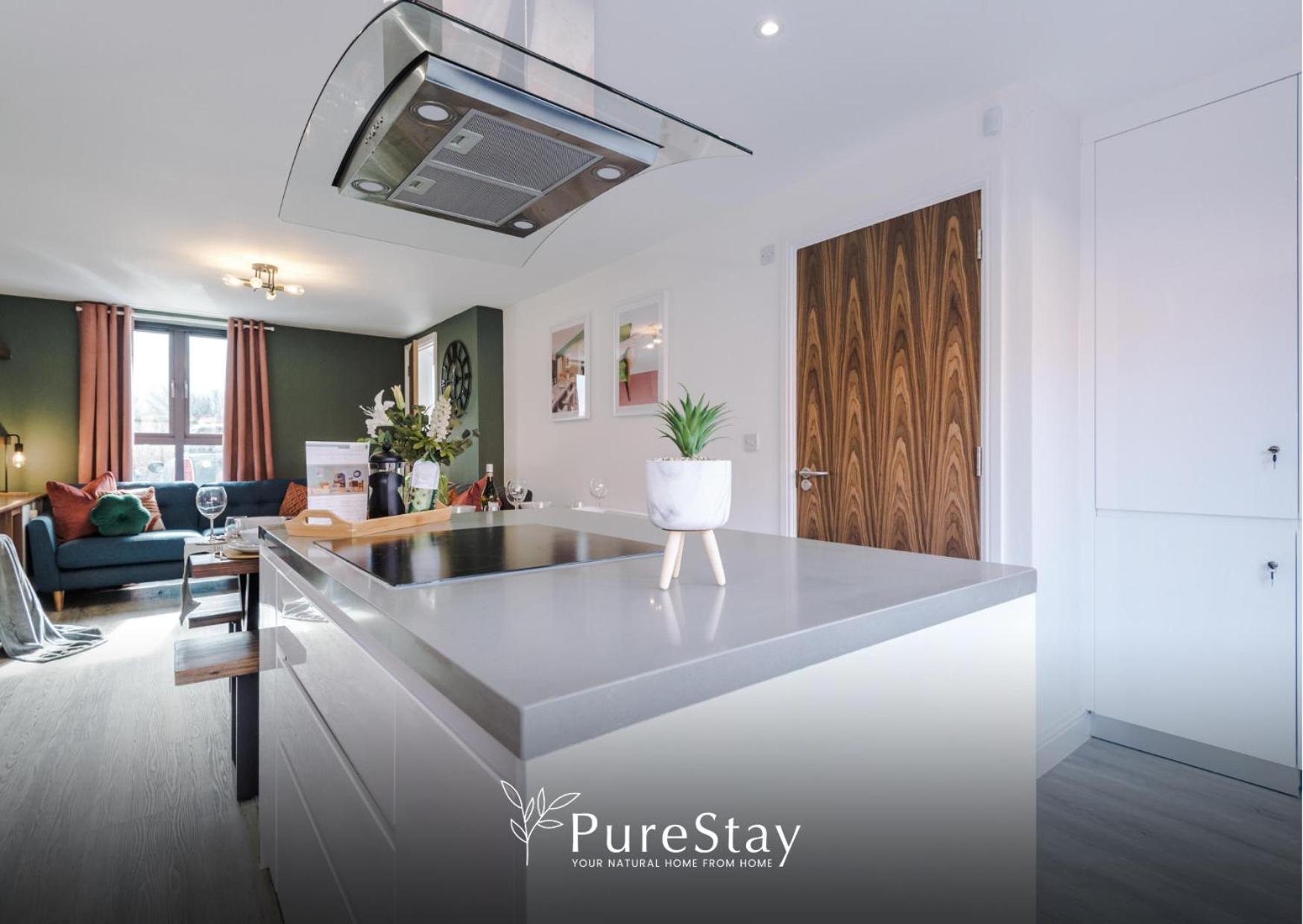 Stunning Five Bedroom Manchester House With Free Parking By Purestay Short Lets & Serviced Accommodation Buitenkant foto